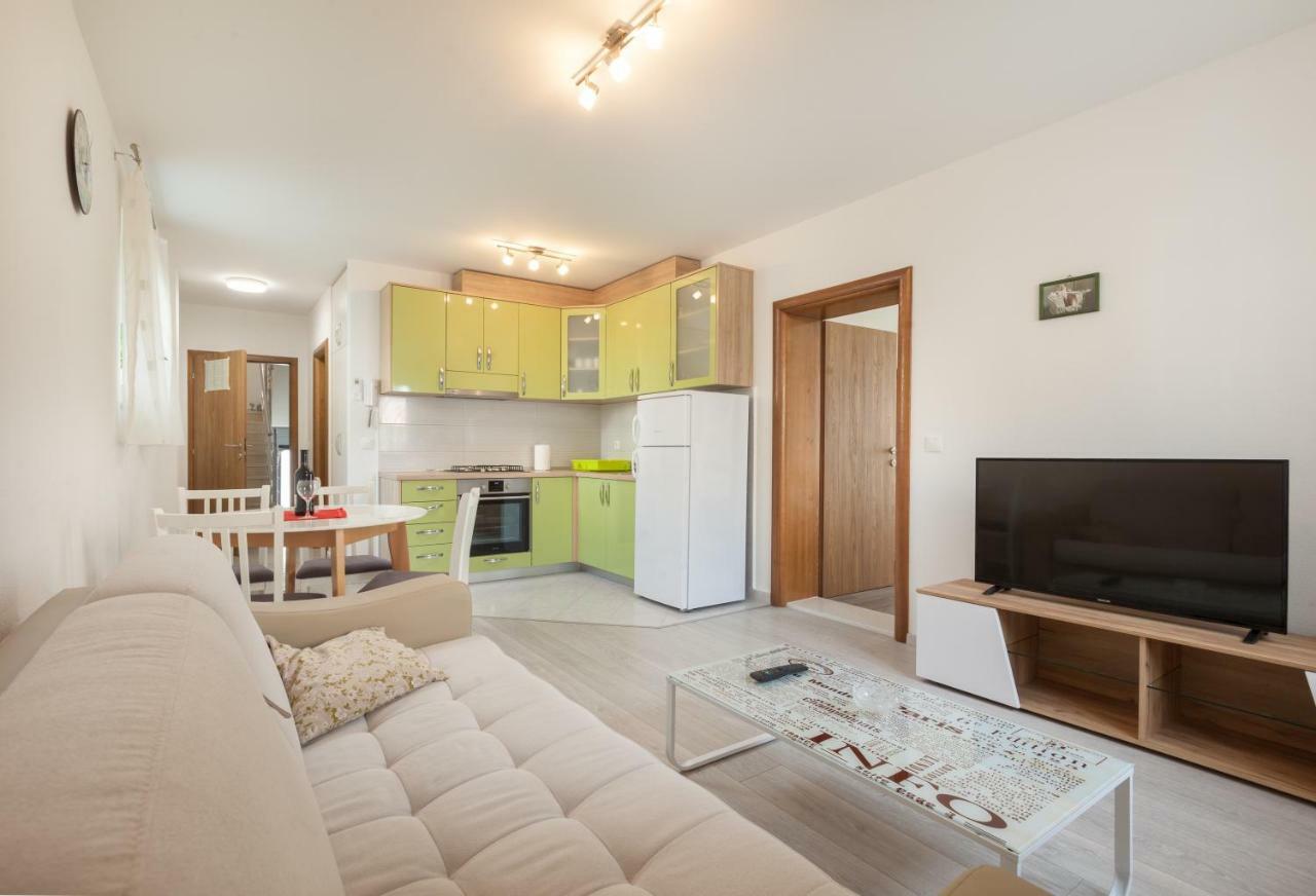 Apartments Turtle Gardens Makarska Extérieur photo