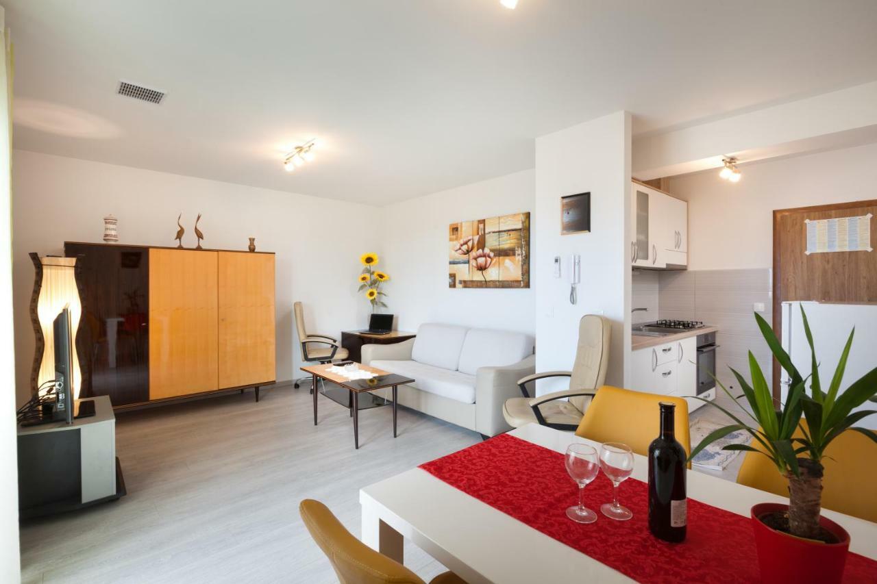 Apartments Turtle Gardens Makarska Extérieur photo