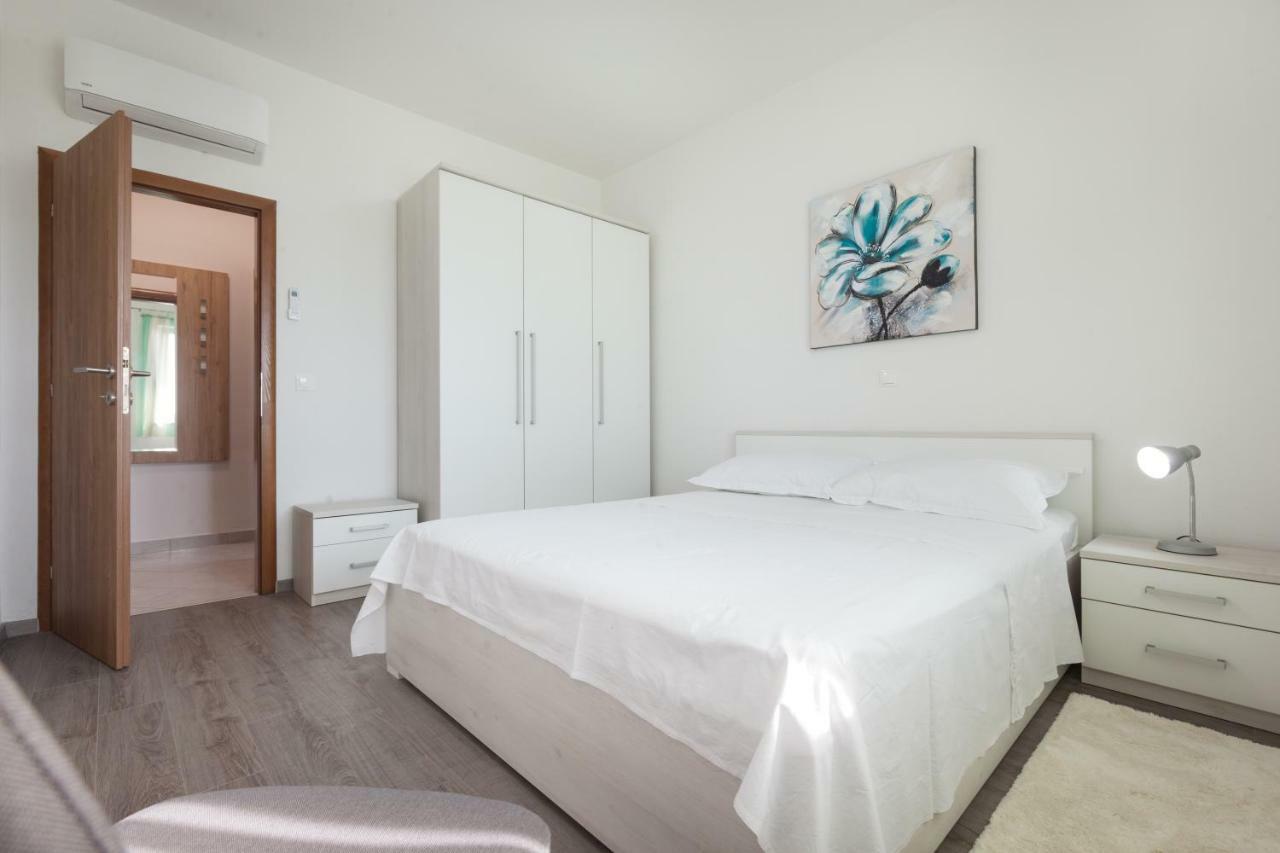 Apartments Turtle Gardens Makarska Extérieur photo