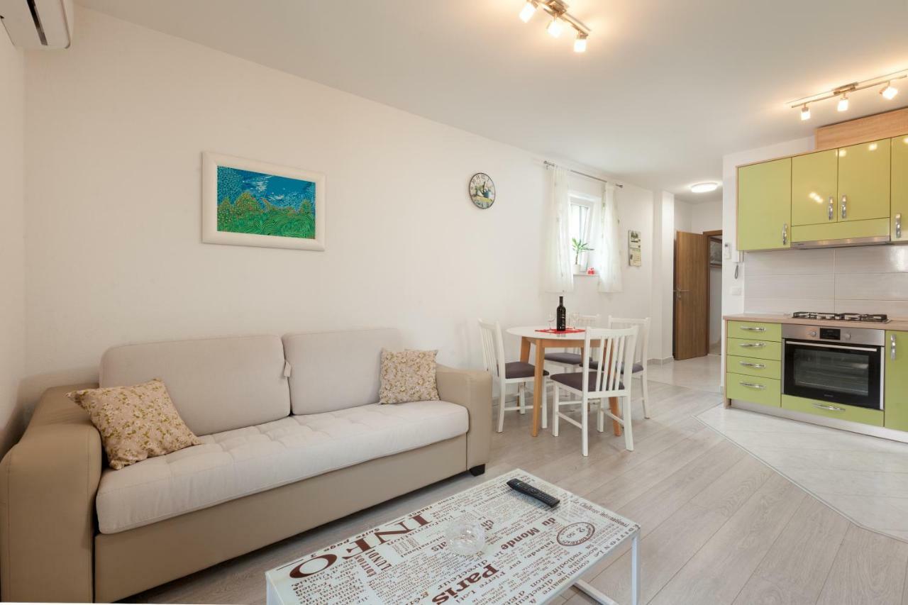 Apartments Turtle Gardens Makarska Extérieur photo